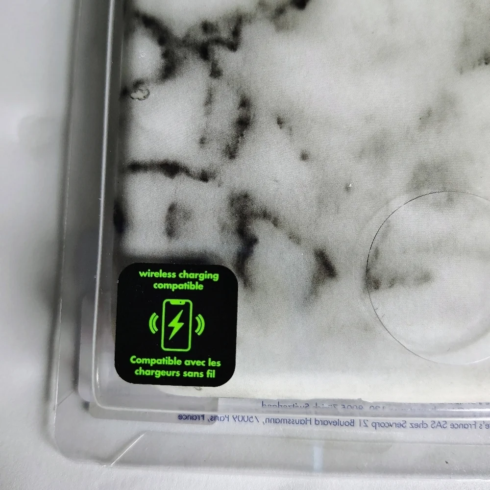 Marble iPhone‎ 11 Phone Case Wireless Charging Compatible Black White Phone Case